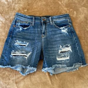 Judy blue midi shorts
